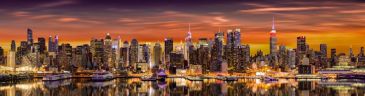 Фреска Нью Йорк на фоне оранжевого заката